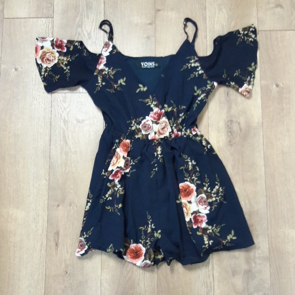 Voins Romper - Picture 5 of 7